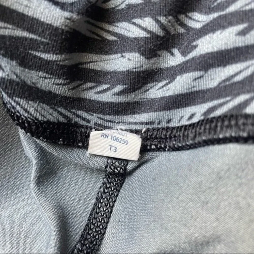 Lululemon Wunder Under Crop II Full-On Luon Roll Down Leggings Gray Palms Size 4